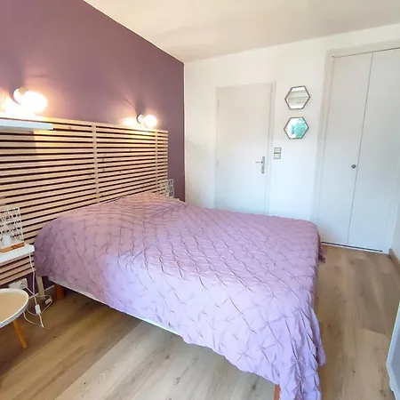 Appartement Chez Dominique, T2, Centre Ville, Vue Montagne, Wifi, 4 Personnes *