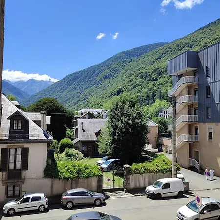 Appartement Chez Dominique, T2, Centre Ville, Vue Montagne, Wifi, 4 Personnes *